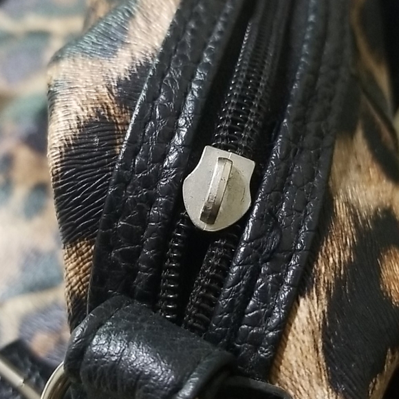 Leopard print bag with short handles & long strap - Picture 6 of 6